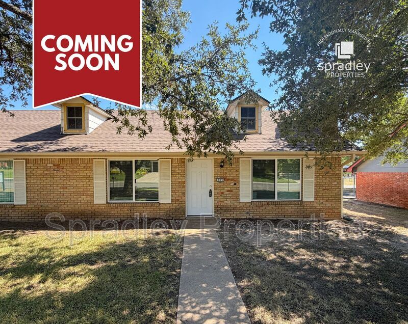 Temple Townhome: 703 Apache Dr