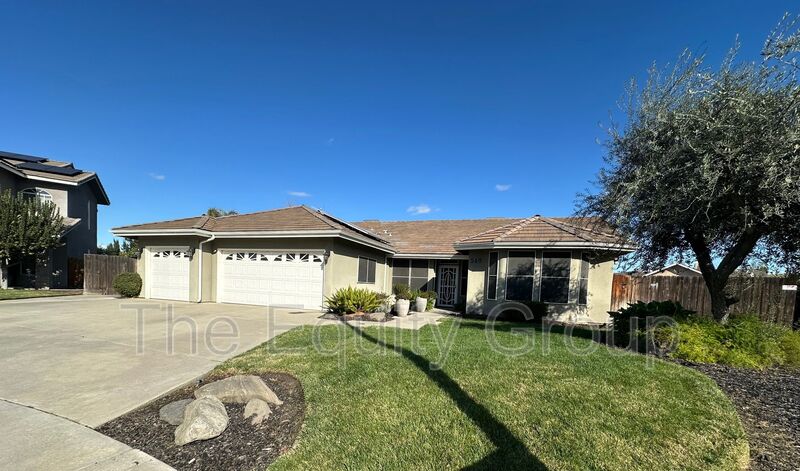 Hanford House: 540 West Birch Ct