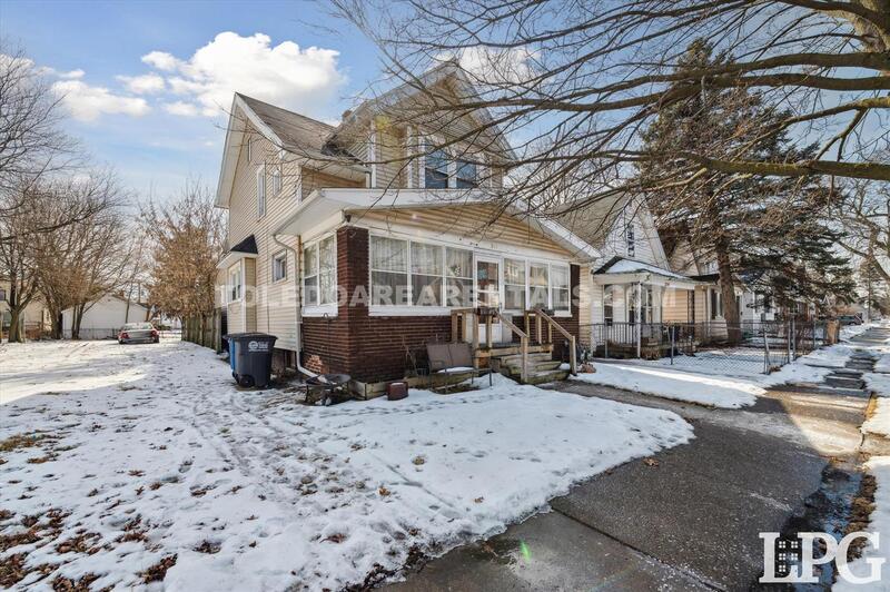 Toledo Condo: 340 E Lake St