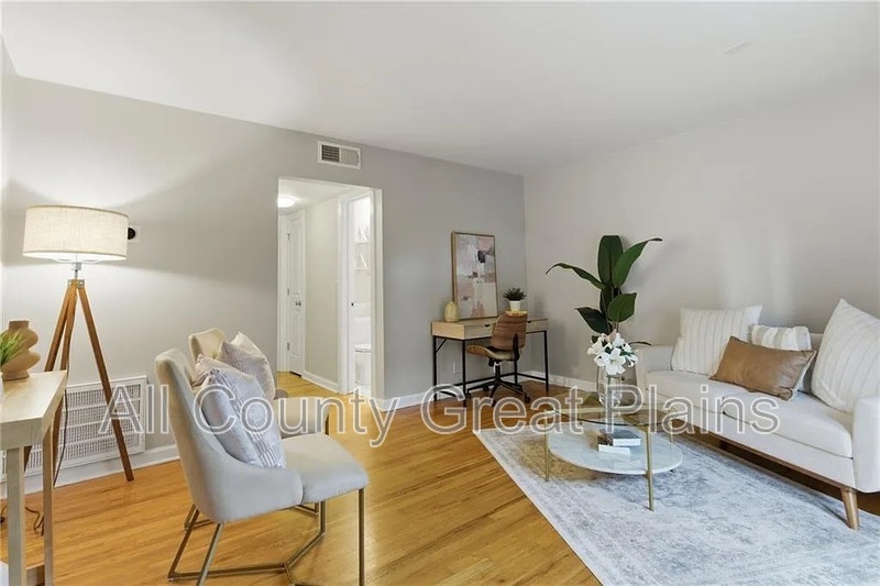 Main Rental Photo 4