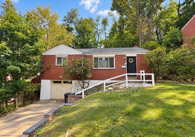 Wilkinsburg House: 630 Dornbush Street