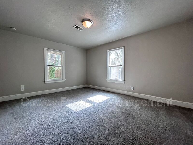 Stylish Ranch home with Expansive Yard in Prime Location! 