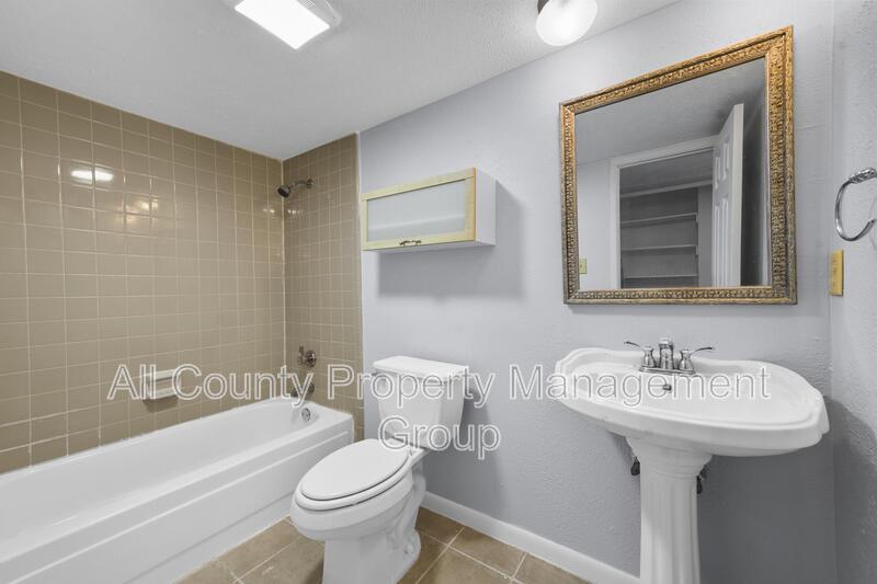 Main Rental Photo 13