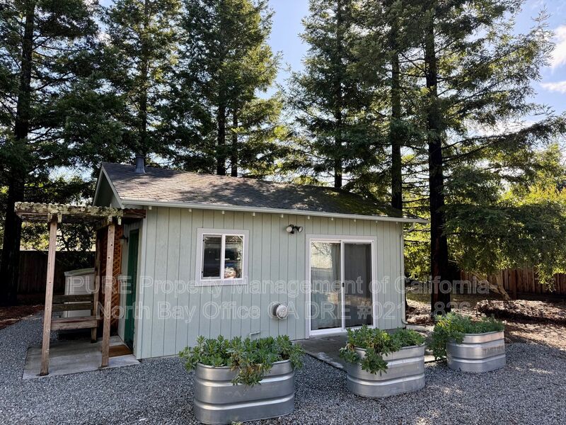 Petaluma House: 760 Bodega Avenue
