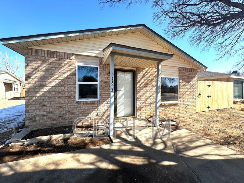 Lubbock House: 9603 Elmwood Avenue