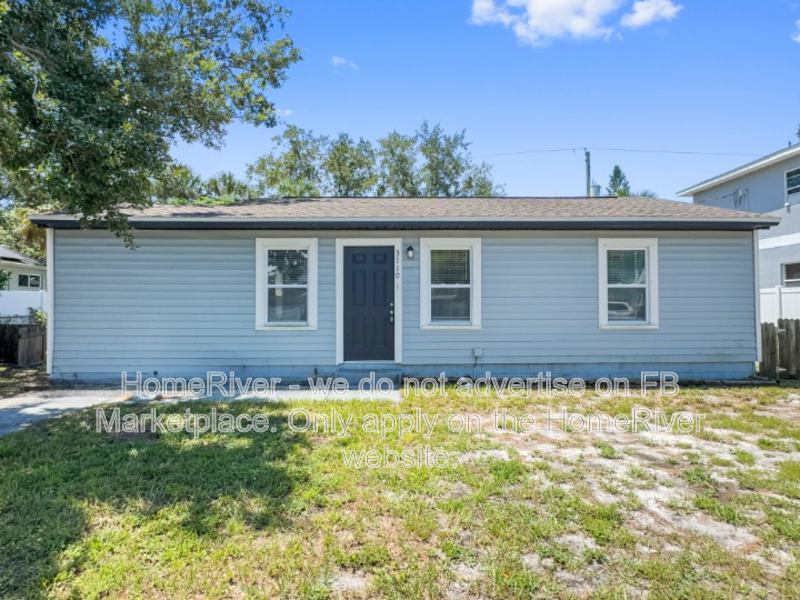 Tampa House: 3110 W Hartnett Ave