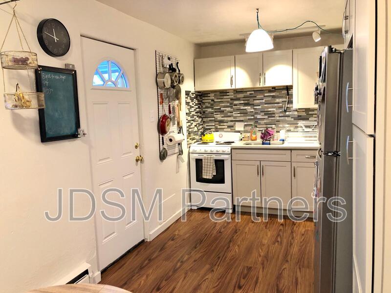 Denver House: 80 S Washington St #7