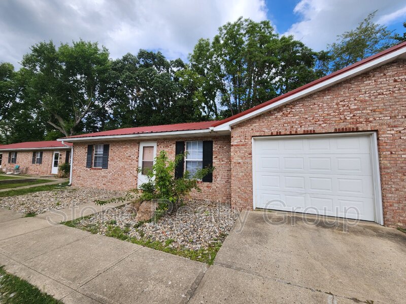 Terre Haute Condo: 2484 E Clayton Drive