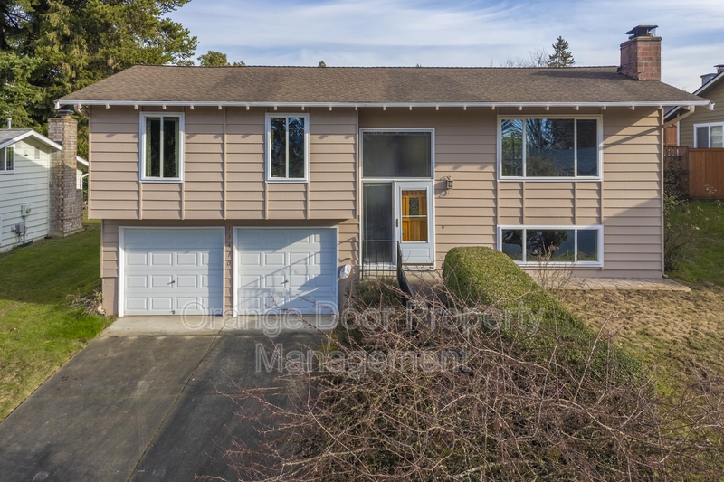 Kirkland House: 13410 115th Avenue Northeast
