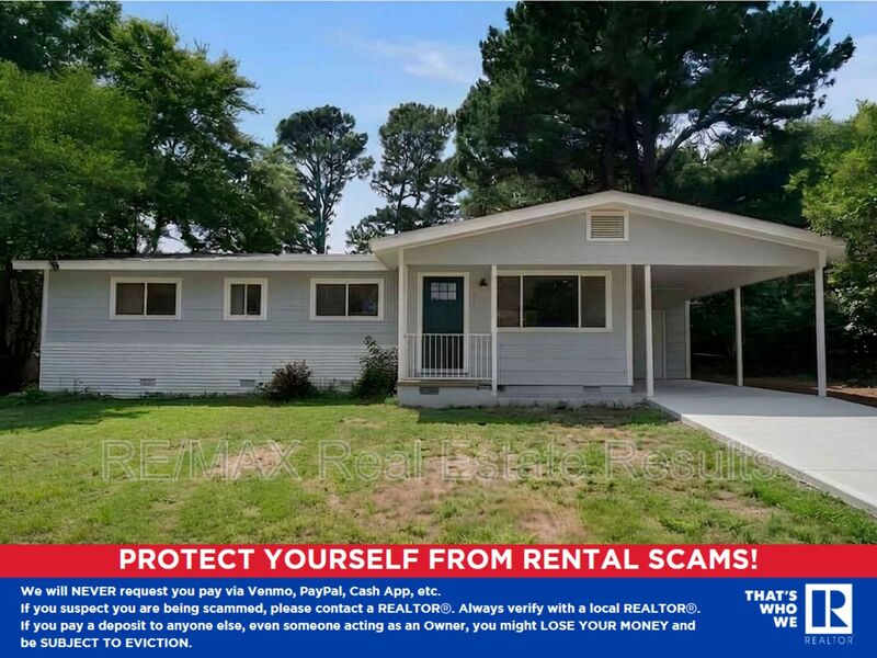 Fayetteville House: 113 N Nolan Ave