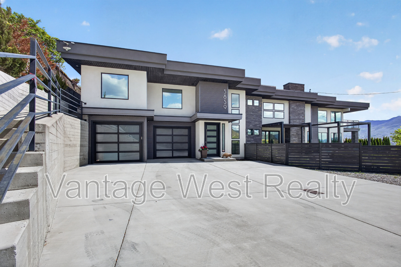 West Kelowna Condo: 1-3859 Carrall Rd