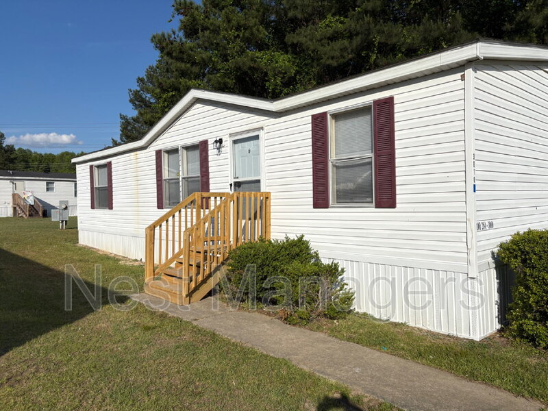 Fayetteville House: 3010 Marlin Court
