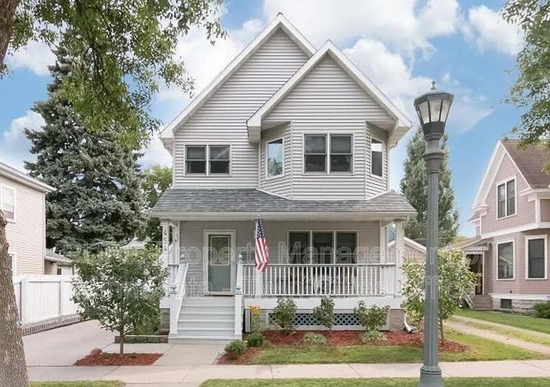 Request a Viewing for 454 Goodrich Ave Tenant Turner