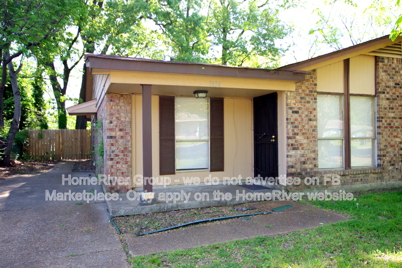 Memphis Townhome: 3436 Woodhollow Dr