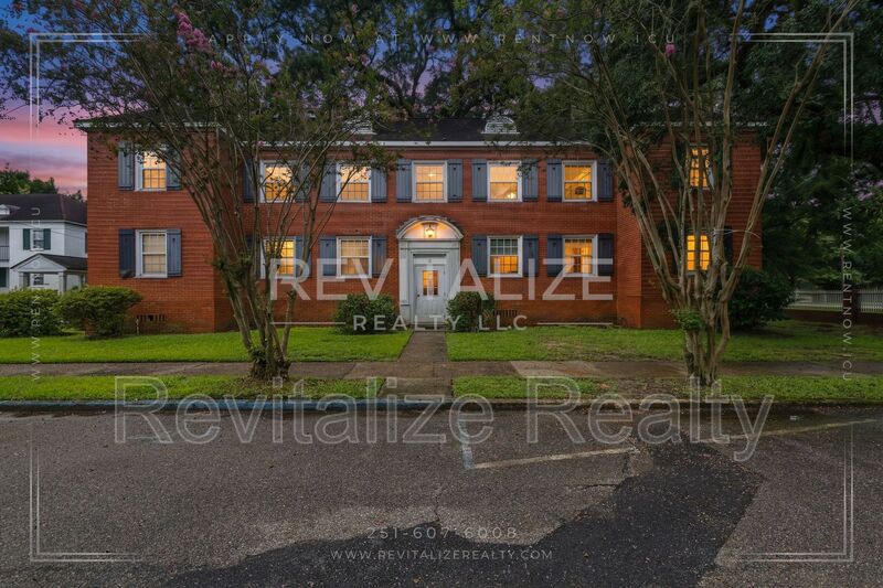 Mobile House: 214 Upham Street
