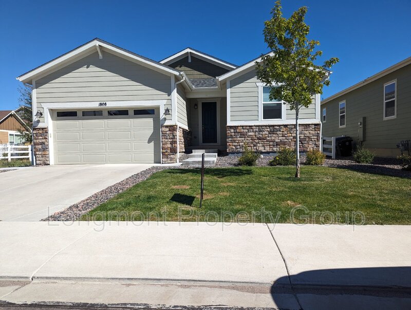 Longmont House: 1808 Dorothy Circle