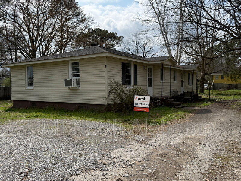 Owens Cross Roads Condo: 118 Brockway Ave