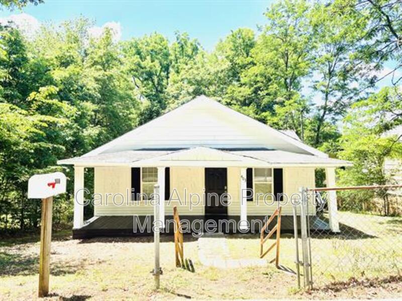 Gastonia House: 403 S Yates St