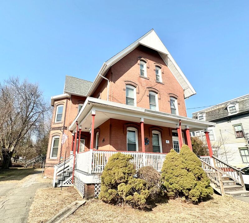 Westfield Condo: 21 Day Avenue