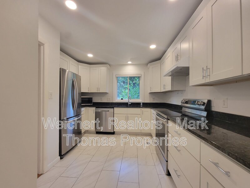 Durham Townhome: 111 Twisted Oak Pl