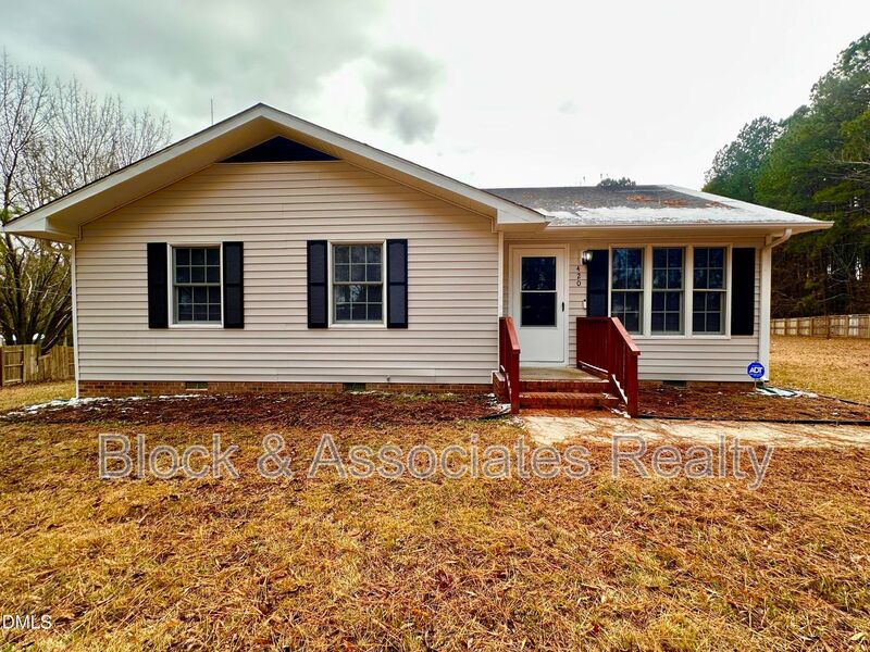 Zebulon House: 420 Tippett Road