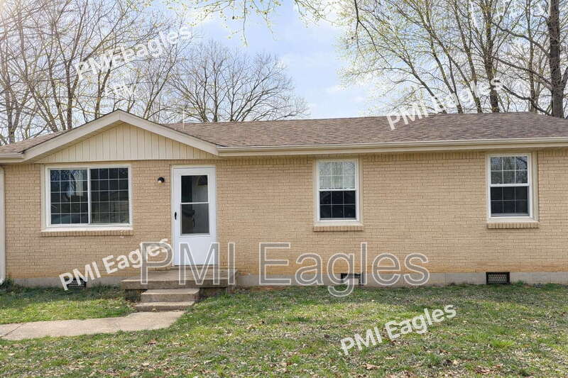 Clarksville House: 1507 Nichols Drive