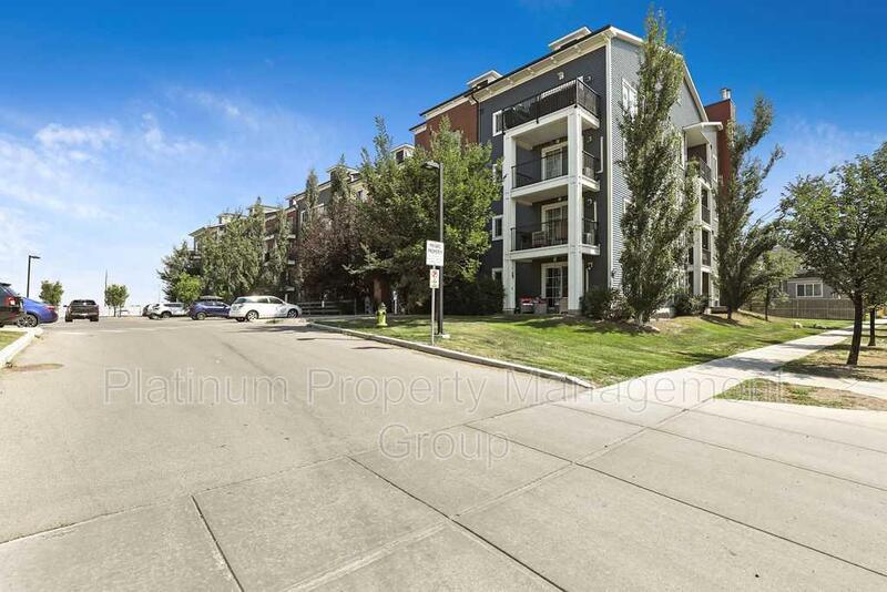 Calgary House: 1313 755 Copperpond Blvd Southeast