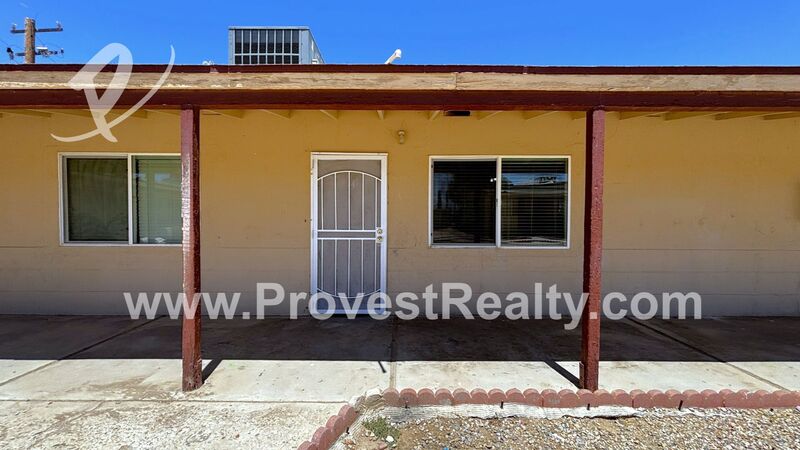 Apple Valley House: 20744 Thunderbird Rd.