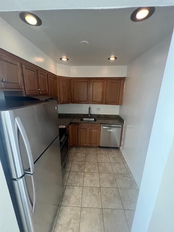 Request a Viewing for 1931 Addison Road South Tenant Turner