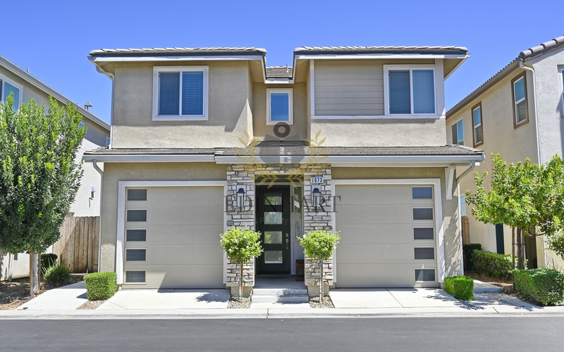 Clovis House: 1973 Oak Lane