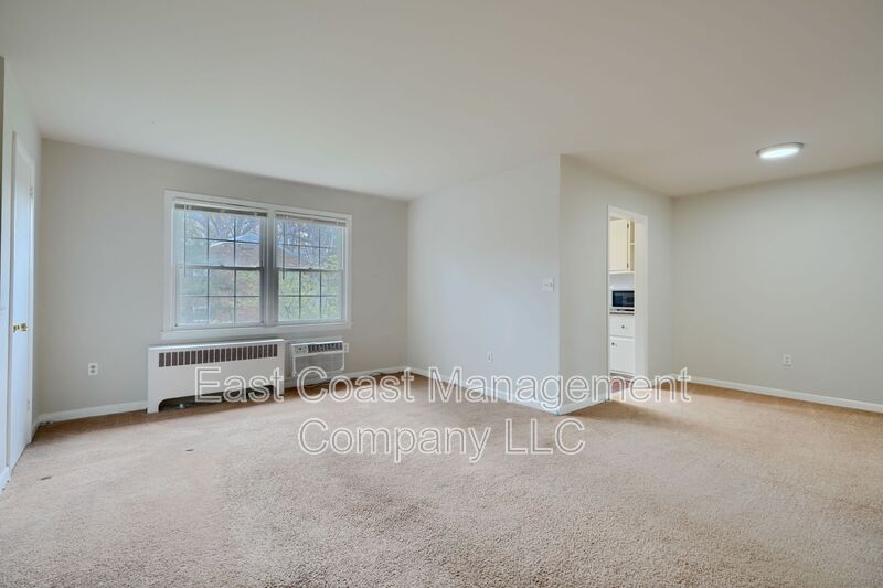 Rockville House: 117 Talbott St