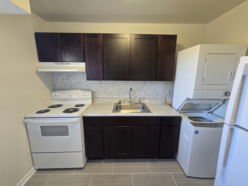 North Chesterfield Townhome: 5200 Collindale Rd