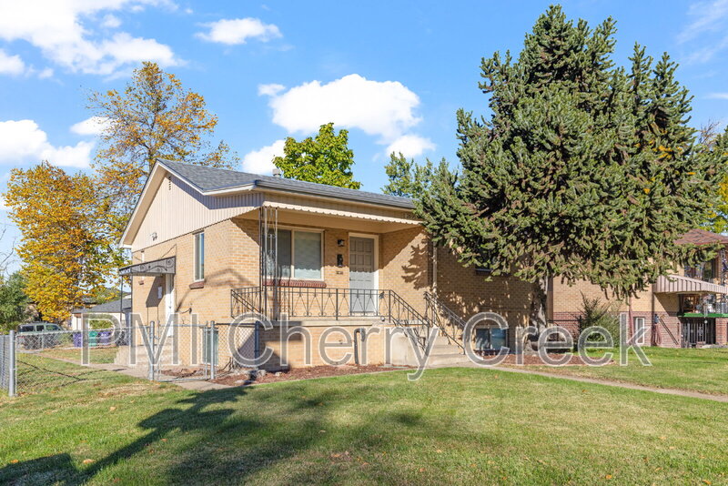 Denver Condo: 2695 S Logan St