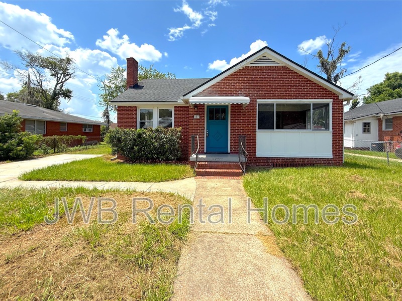 Jacksonville House: 814 St Clair St