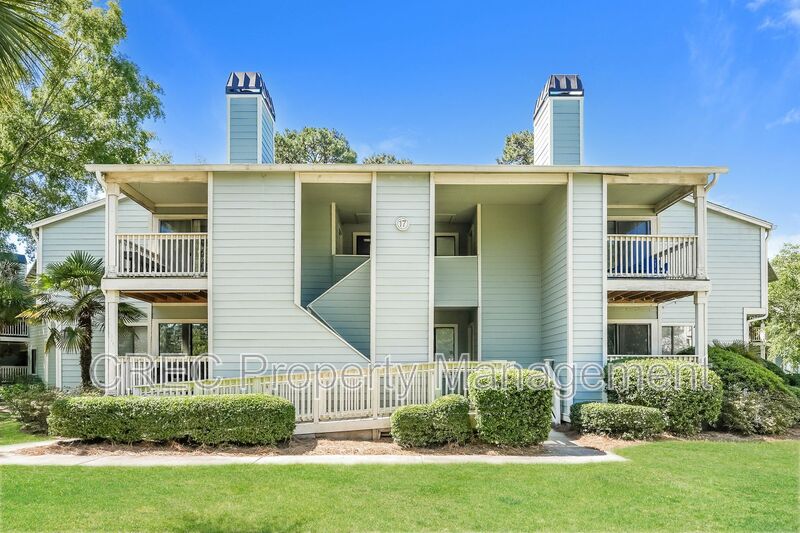 Mount Pleasant House: 1481 Center St Ext 1703