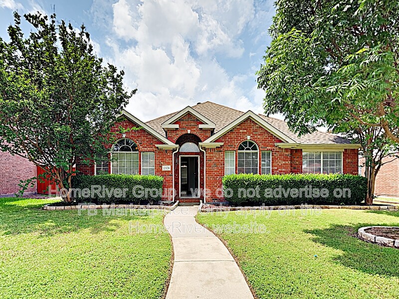 Plano House: 2324 Cimmaron Dr