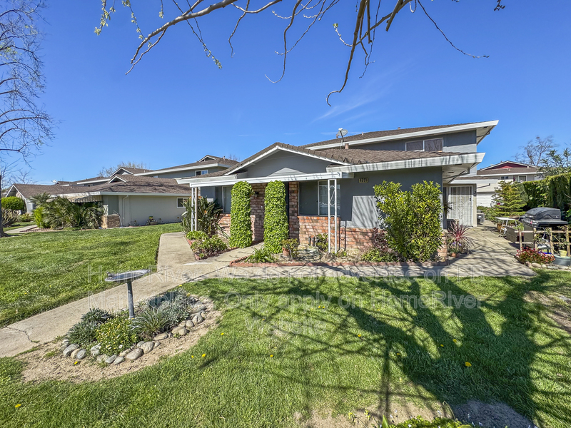 Sacramento Condo: 4533 Palm Ave