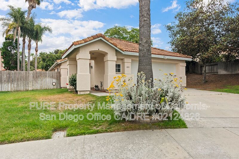 Oceanside House: 1821 Corte Amarillo