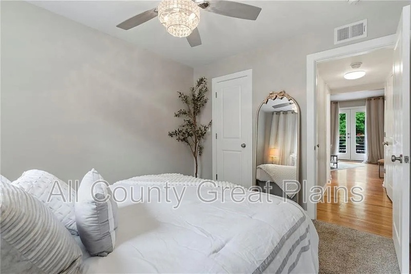 Main Rental Photo 11