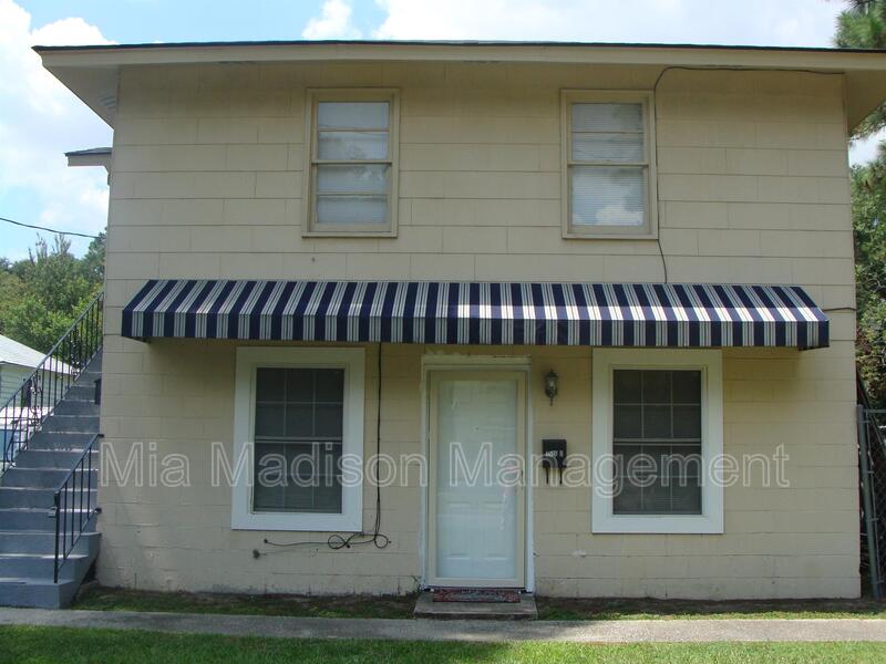 Savannah Condo: 1526 E 37th St D