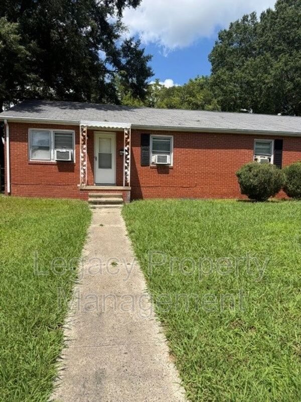 Burlington House: 904 Grace Avenue