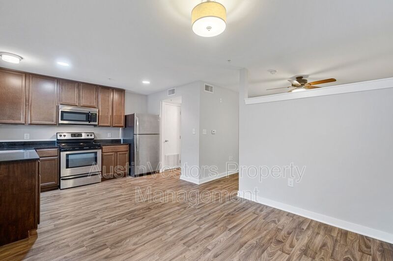 Austin Condo: 924 E. 51st Street