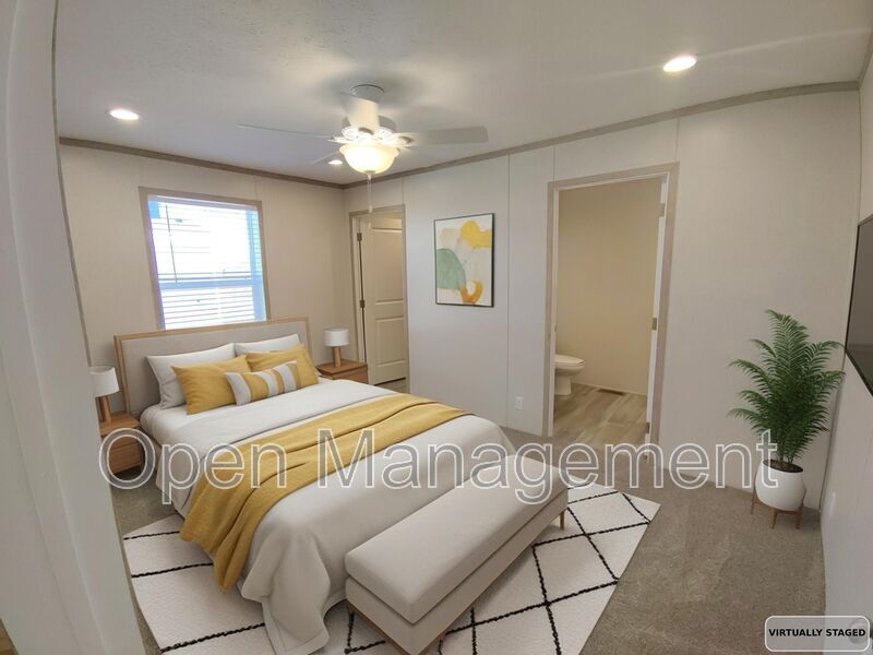 Gering House: 120 Terry Blvd