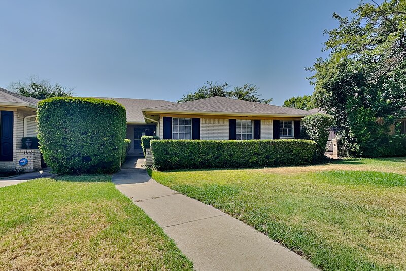 Dallas House: 4308 Harvest Hill Rd