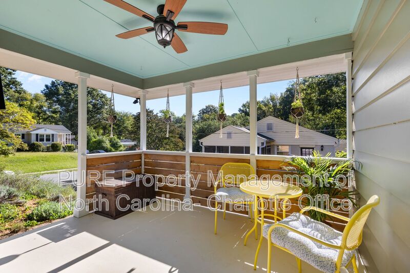 Charlotte House: 1638 Academy St