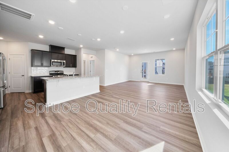 Durham House: 1013 Red Roses Avenue