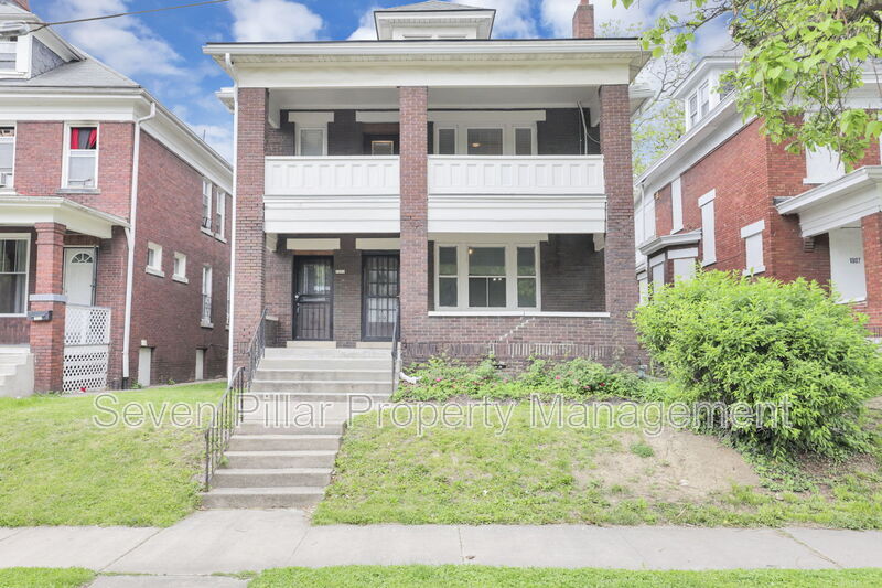 Columbus Townhome: 1801 N 4th St
