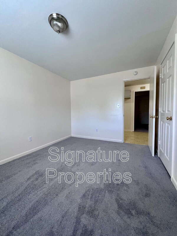 Roanoke Condo: 1010 Hershberger Rd NW