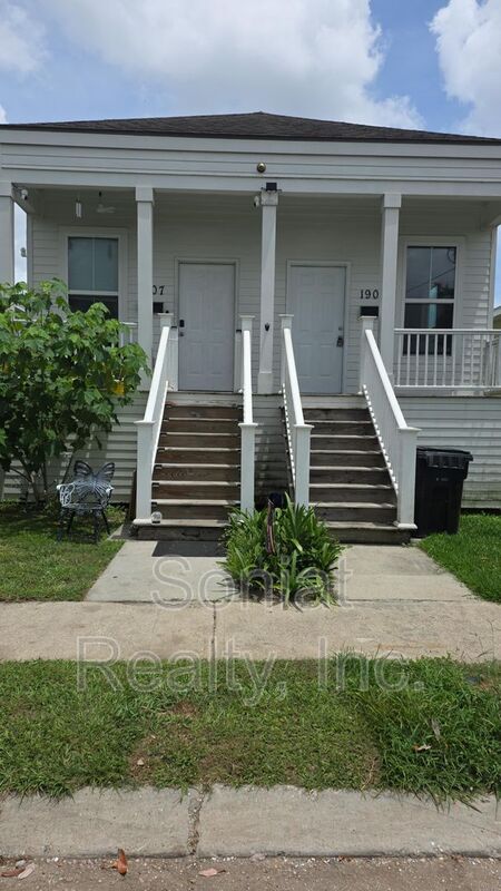 New Orleans Condo: 1905 Montegut Drive