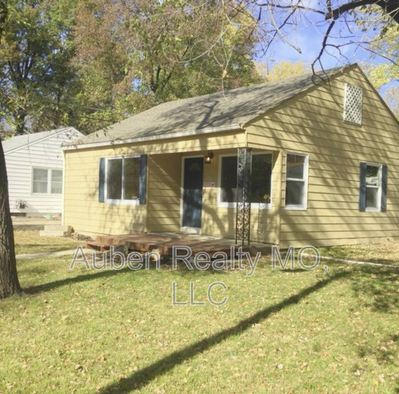 Kansas City House: 1114 NE 43rd Terr.